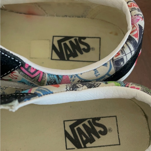 VANS Women’s Size 9 1/2 Black and White Graphic Sneakers - Picture 8 of 8